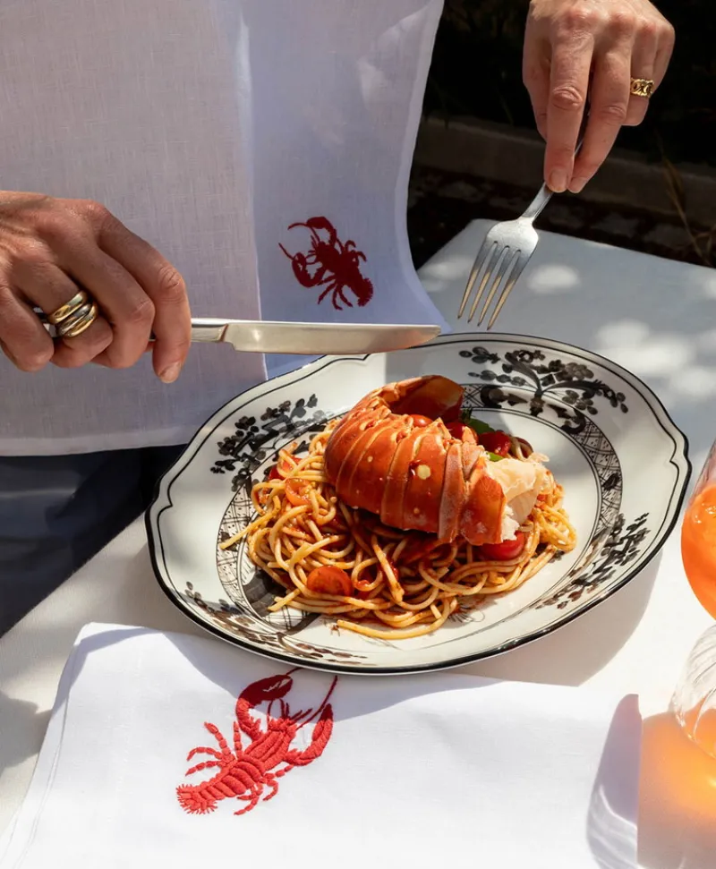 indradanush Tischwäsche|Servietten|Bestickte Hummer-Lätzchen