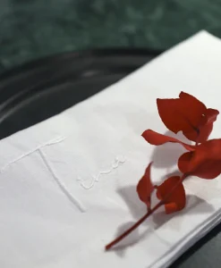 indradanush Tischwäsche|Servietten|Bestickte Leinenserviette personalisiert