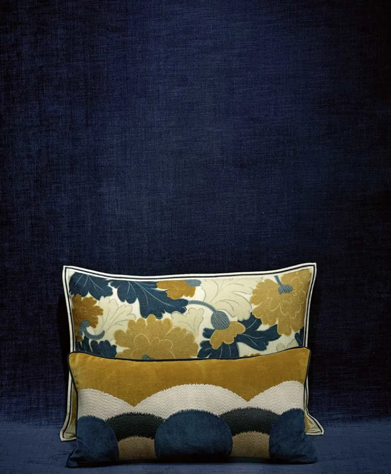 u00c9litis Kissen|Besticktes Samtkissen Celestine