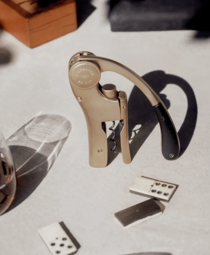 L'Atelier du Vin Bar- Und Weinzubehör|World Of Wine|Korkenzieher Oeno Motion Gold Nomad