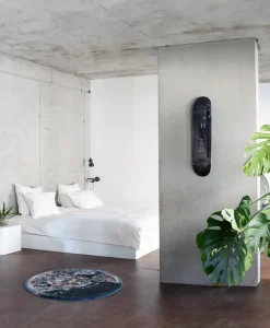 THE SKATEROOM Kunst Und Skulpturen|Kunstobjekt x Louise Bourgeois