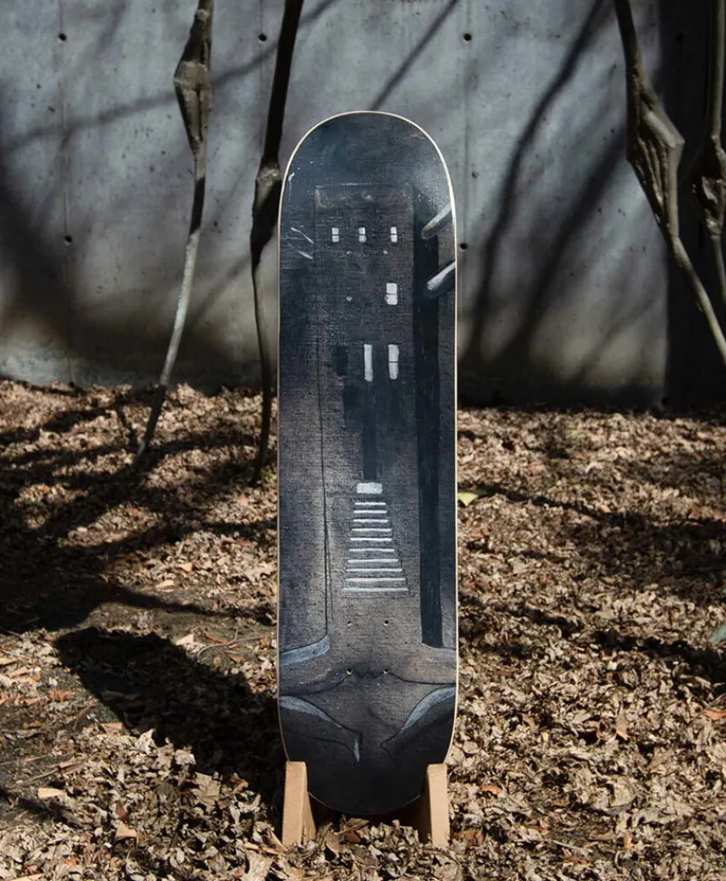 THE SKATEROOM Kunst Und Skulpturen|Kunstobjekt x Louise Bourgeois