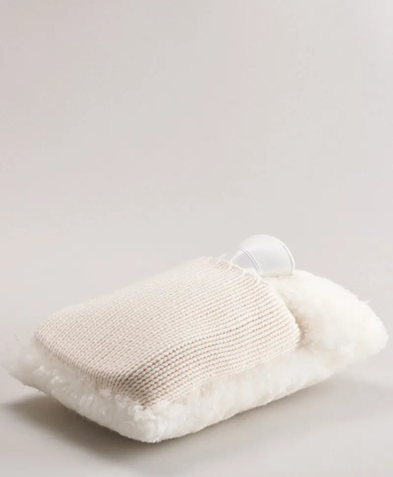 Katrin Leuze Wärmflaschen|Lammfell Kissen