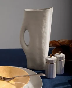 L'Objet Glasflaschen, Karaffen Und Dekanter|Shop The Look - Brotzeit|Porzellankrug Timna Pitcher