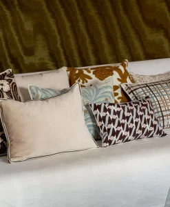 u00c9litis Kissen|Samtkissen Aristote mit Paspelveredelung